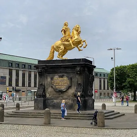 Am Zwinger 2 * Dresda